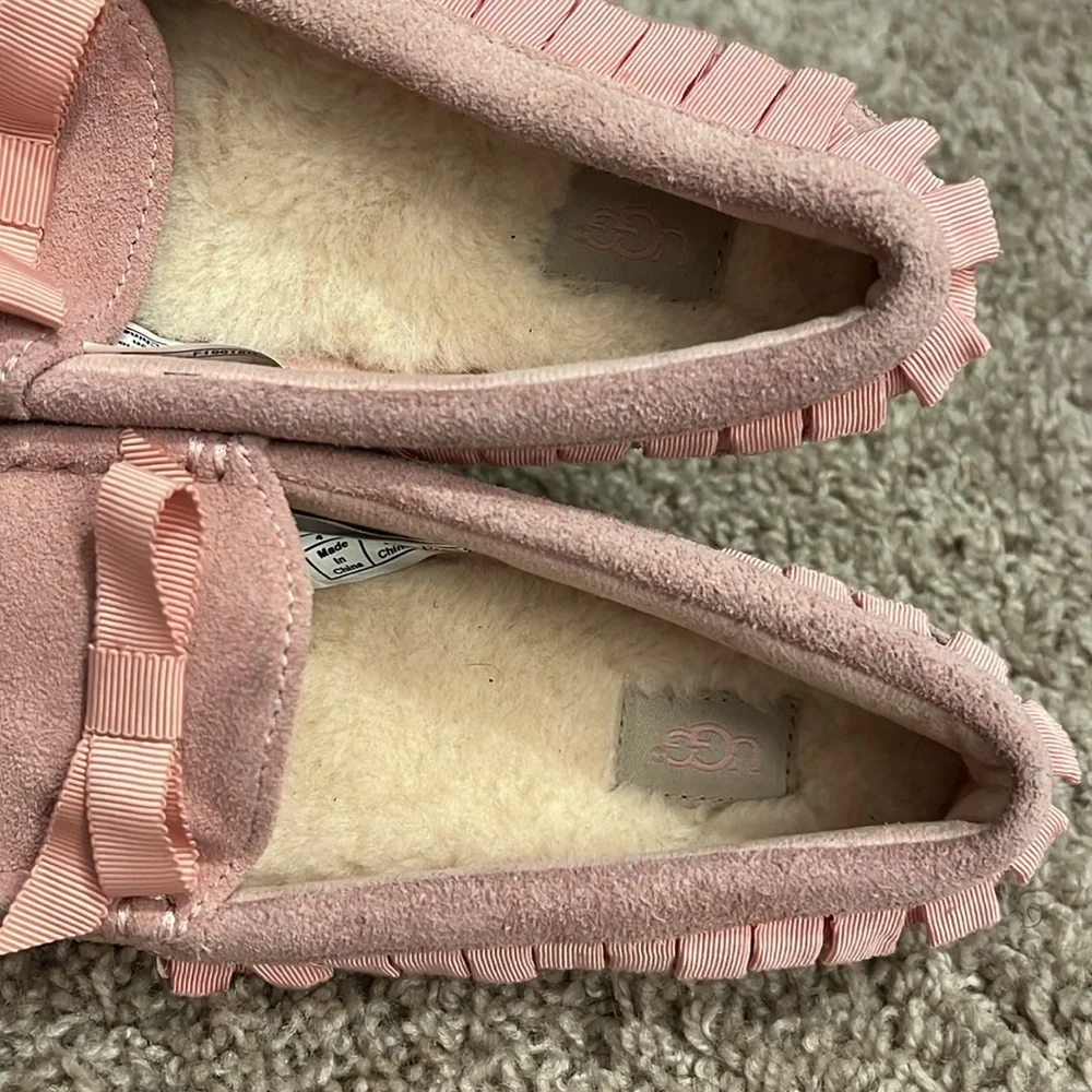 Ugg Australia Girls slippers sz 4 s/n 1013300K pink